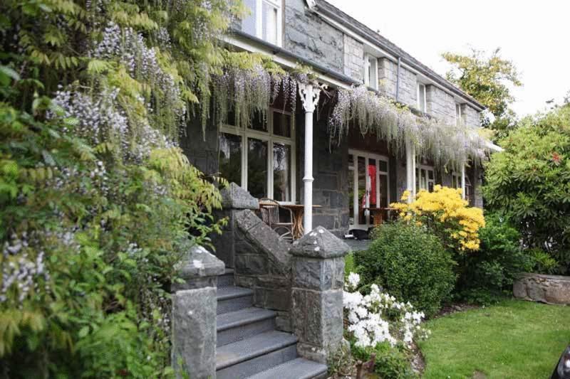 Ty Mawr Hotel Llanbedr  Exterior photo
